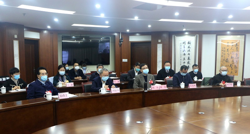 盧柯副主席在遼寧分會場聽取科學報告縮.jpg